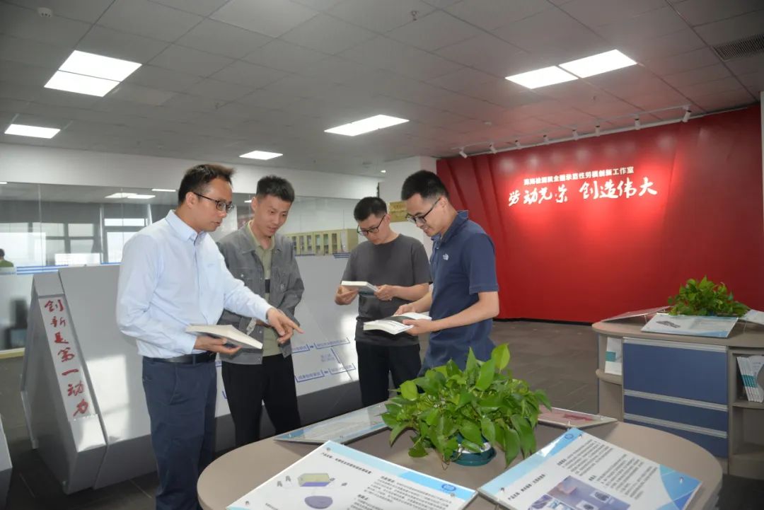 中國特檢究院任崇寶博士一行到安粵公司參觀指導工作